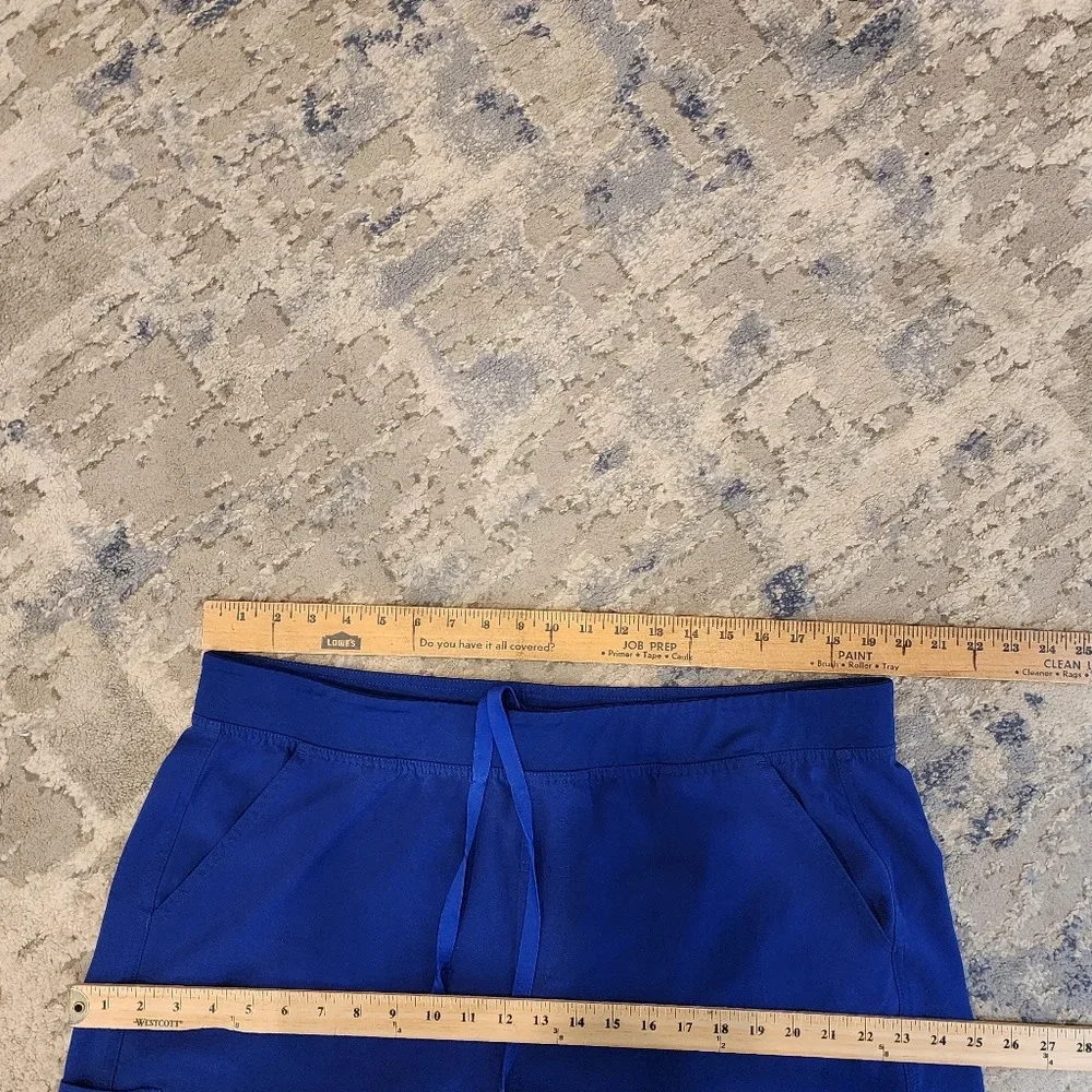 Figs blue piece